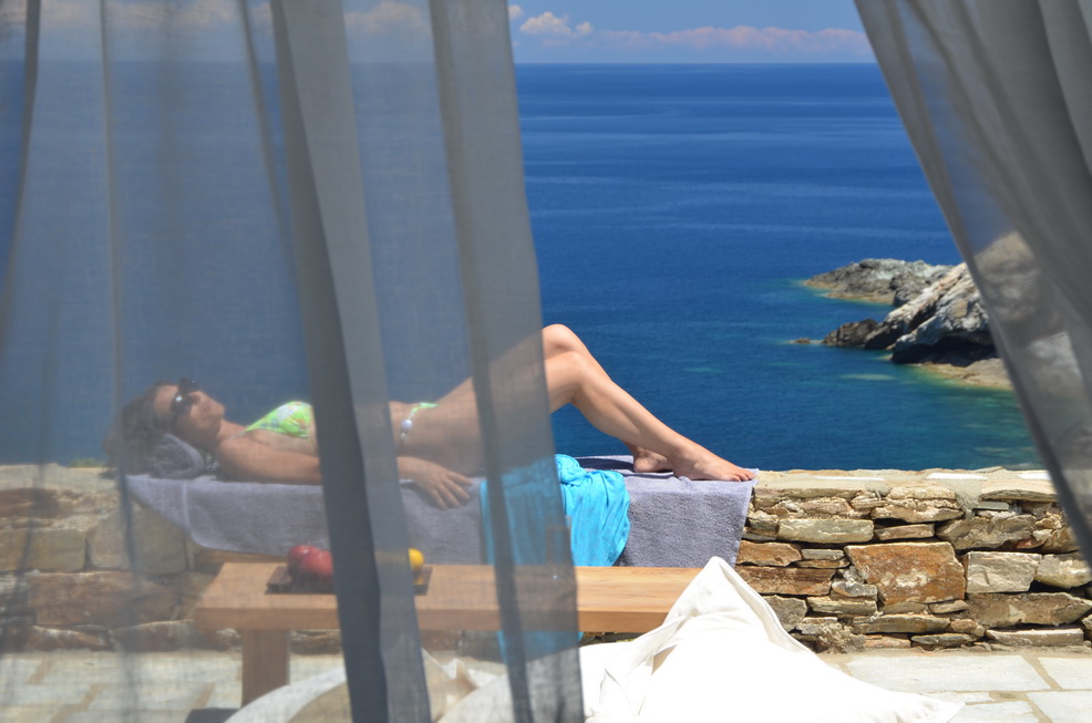 aegea-blue-luxury-hotel-resort-andros-island-138_resize