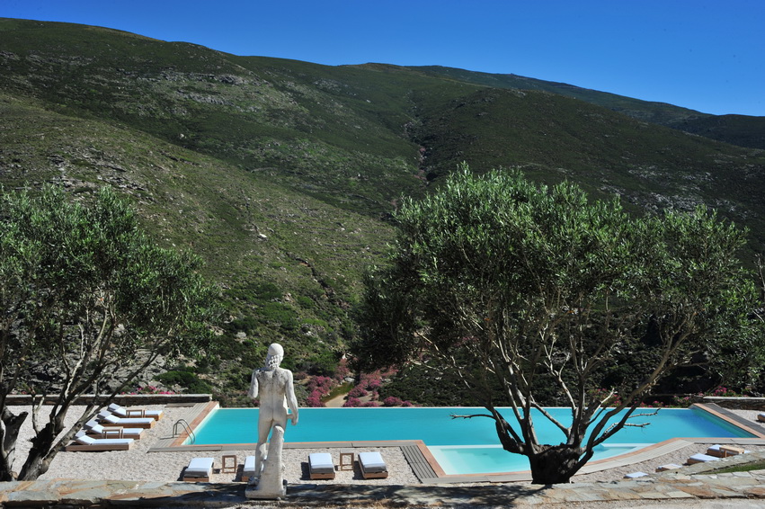 aegea-blue-luxury-hotel-resort-andros-island-148_resize
