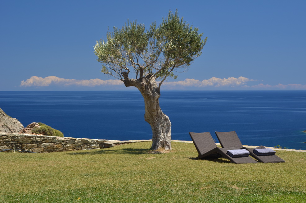 aegea-blue-luxury-hotel-resort-andros-island-154_resize