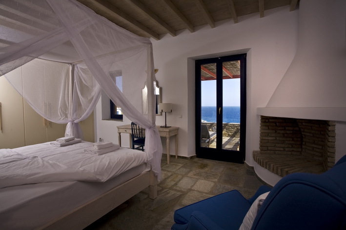 aegea-blue-luxury-hotel-resort-andros-island-186_resize