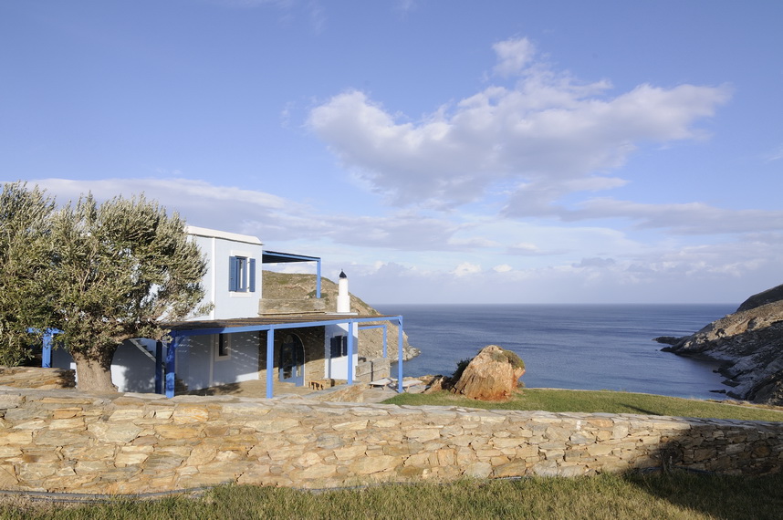 aegea-blue-luxury-hotel-resort-andros-island-27_resize